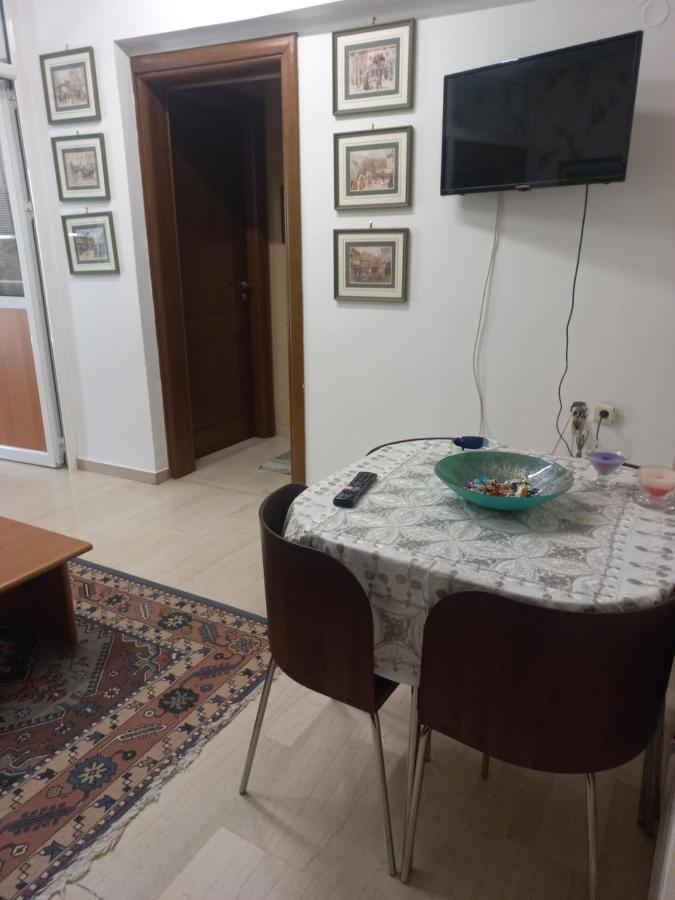 Διαμέρισμα Στο Κέντρο Της Πόλης Tripoli Luaran gambar